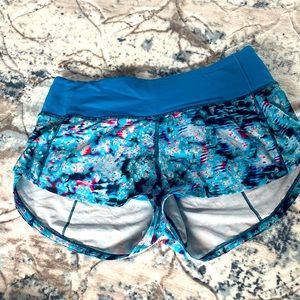 Lululemon  size 2 shorts length 2.5